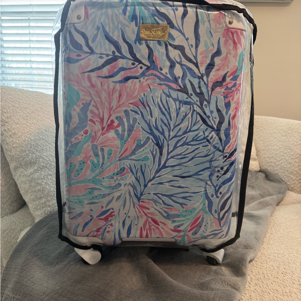 Lilly Pulitzer Kaleidoscope Coral Print Carry On and Luggage Cover